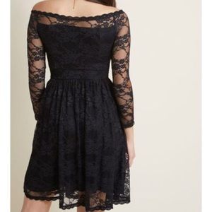 NWOT ModCloth Stretchy black lace minidress